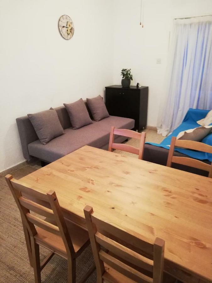 Luxury Apartment In Light House Beach Пафос Экстерьер фото